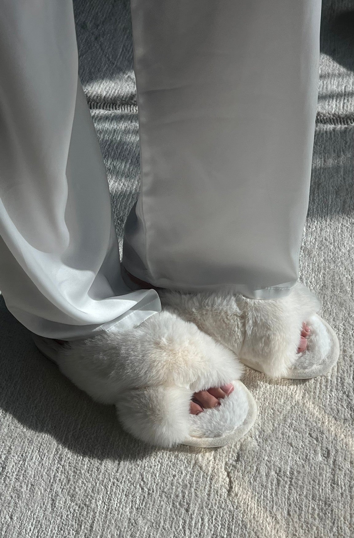 a product image of: LFD Cloud Like Bridal, open-toe slippers, cozy